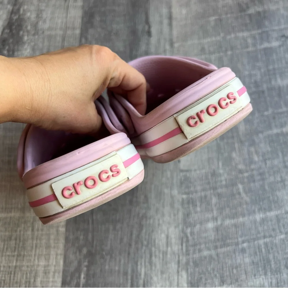 CROCS goods used